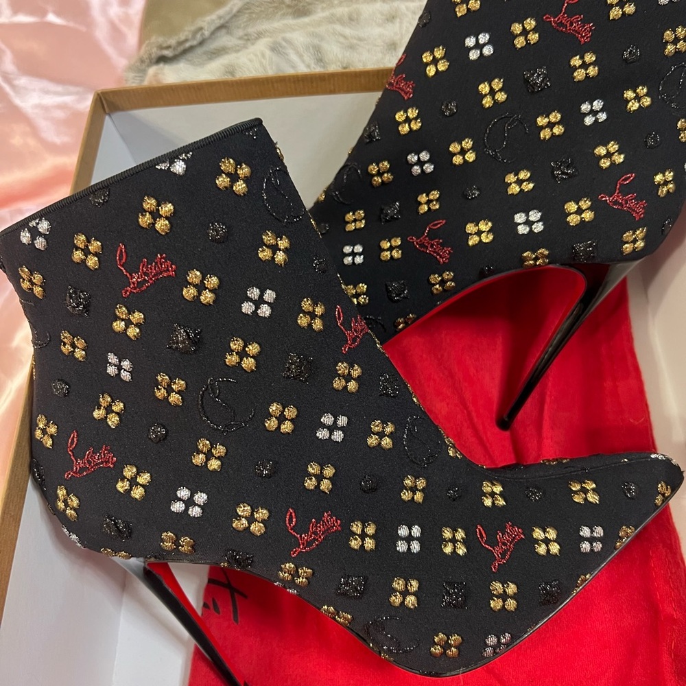 Christian Louboutin Black and Gold Women's Shoes - Picture 5 of 9